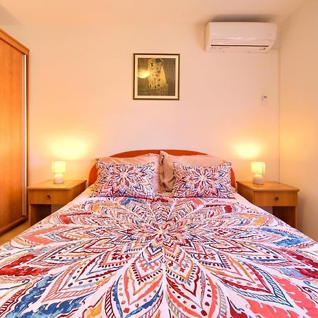 Apartman Noel คิร์ก ภายนอก รูปภาพ