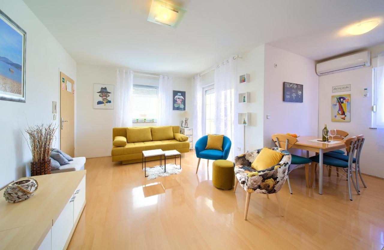 Apartman Noel คิร์ก ภายนอก รูปภาพ