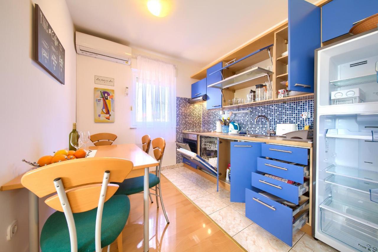 Apartman Noel คิร์ก ภายนอก รูปภาพ