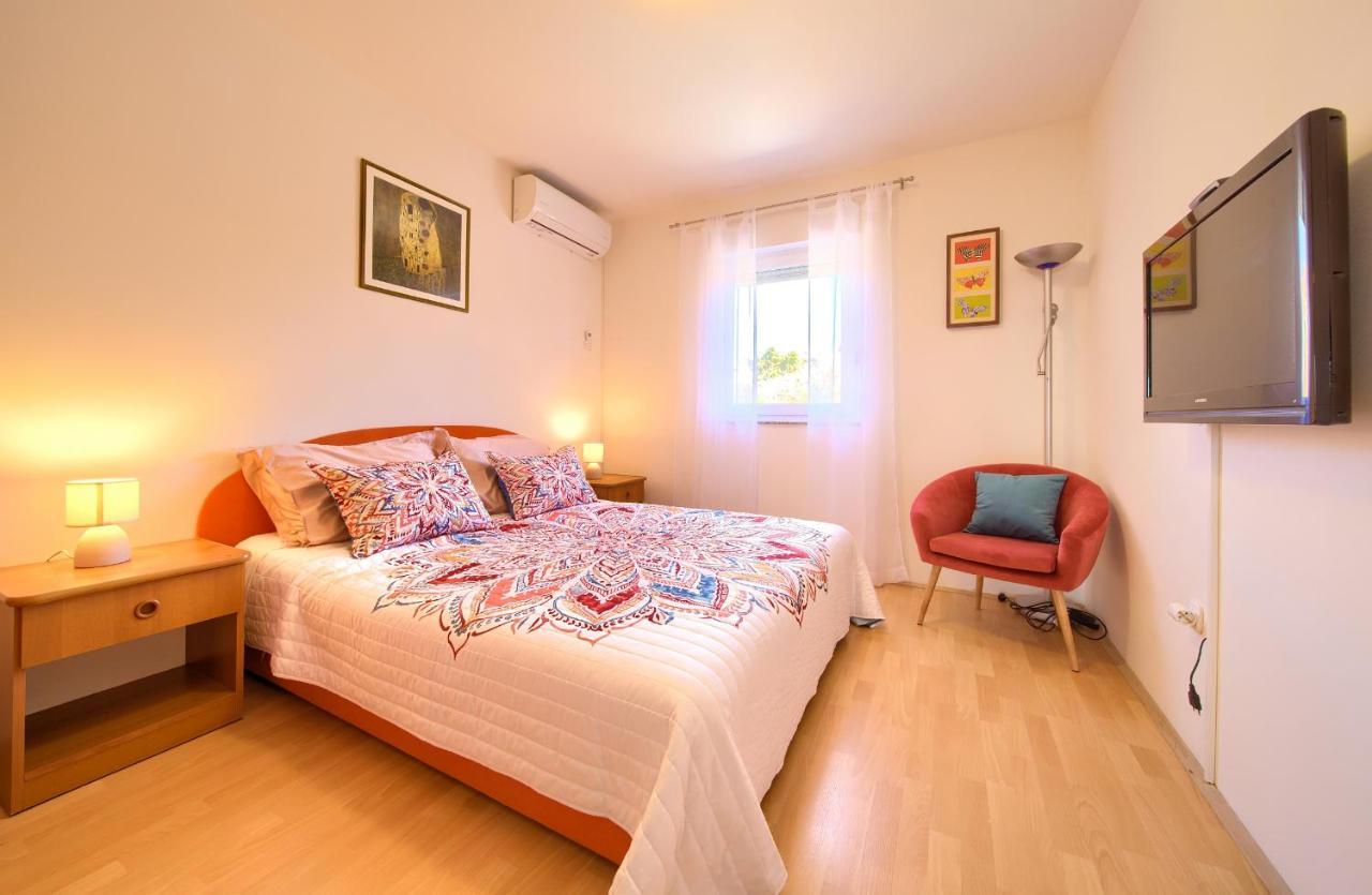 Apartman Noel คิร์ก ภายนอก รูปภาพ